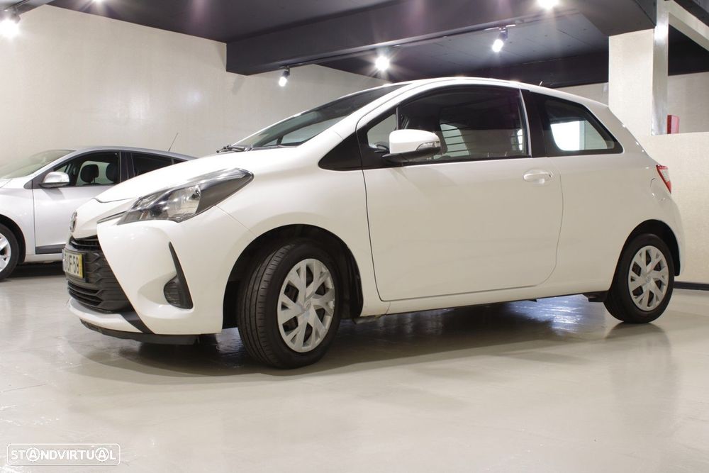Toyota Yaris 1.4 D-4D AC IVA Dedutível - 4