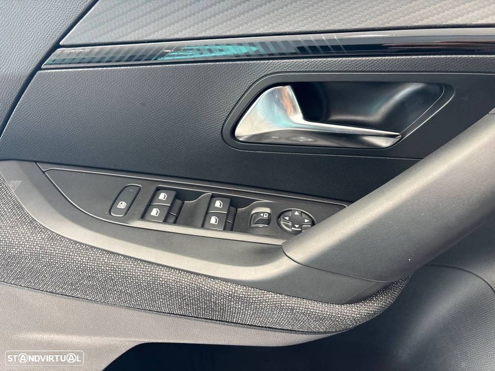 Peugeot 2008 1.2 PureTech Style - 20