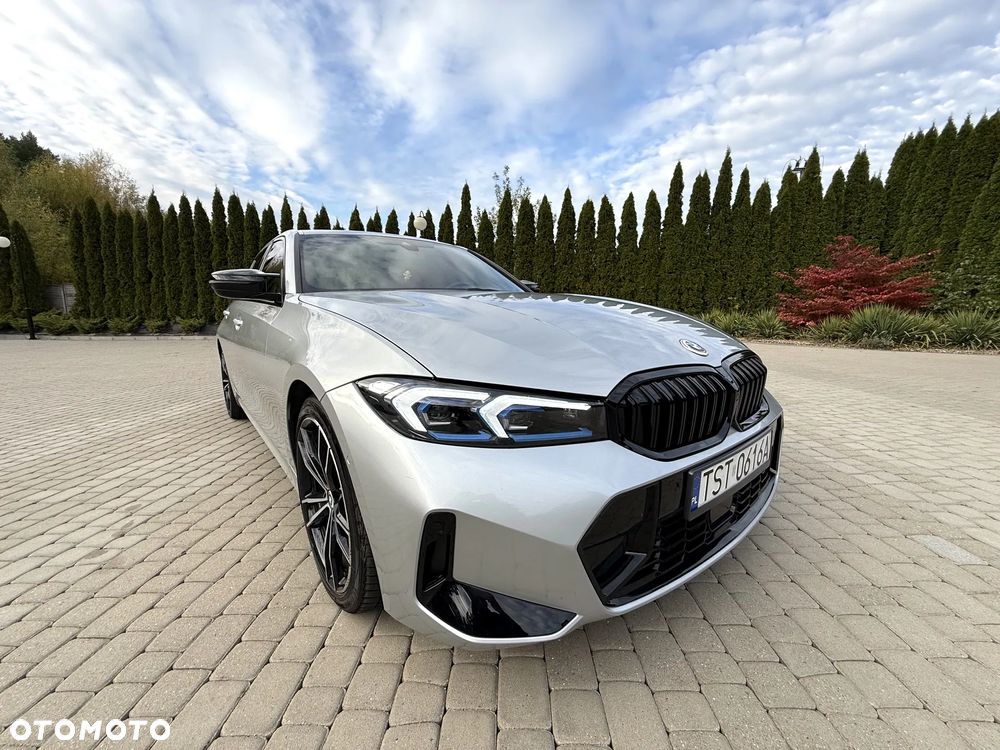 BMW Seria 3 330i Sport - 17