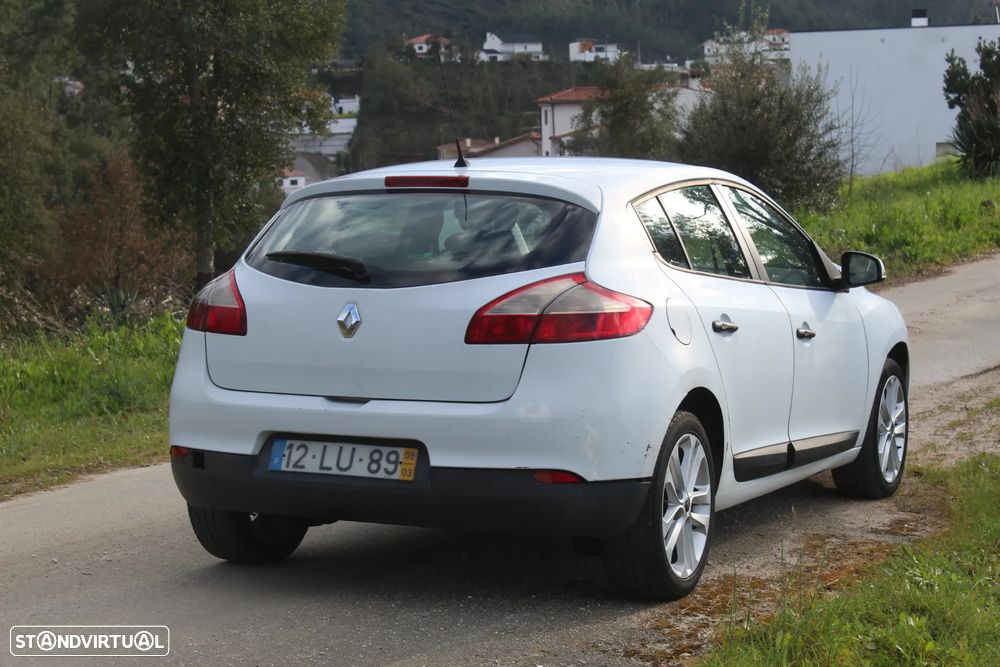 Renault Mégane 1.5 dCi Emotion - 3