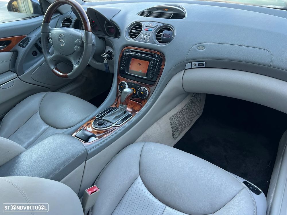 Mercedes-Benz SL 500 Standard - 17
