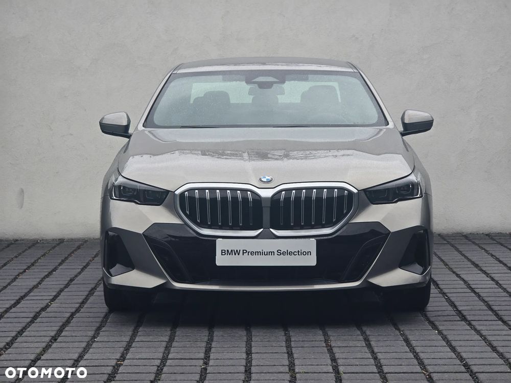 BMW Seria 5 520d xDrive mHEV M Sport - 4