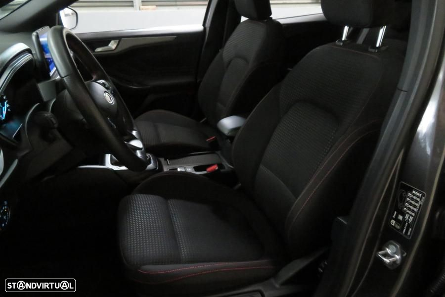 Ford Focus 1.0 EcoBoost MHEV ST-Line X - 19