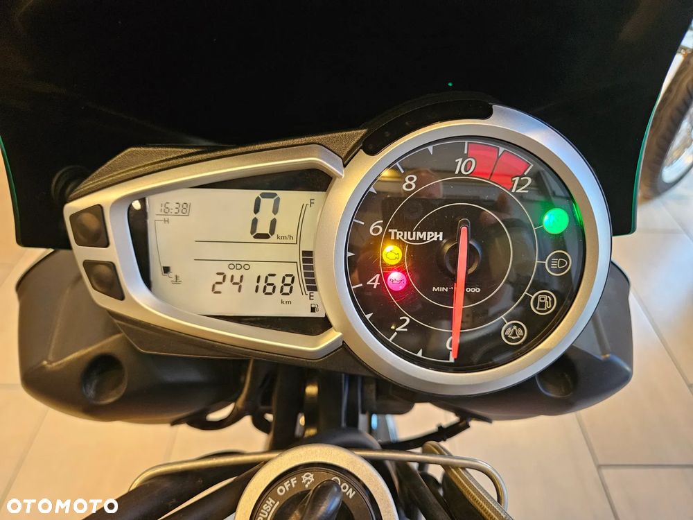 Triumph Speed Triple - 10