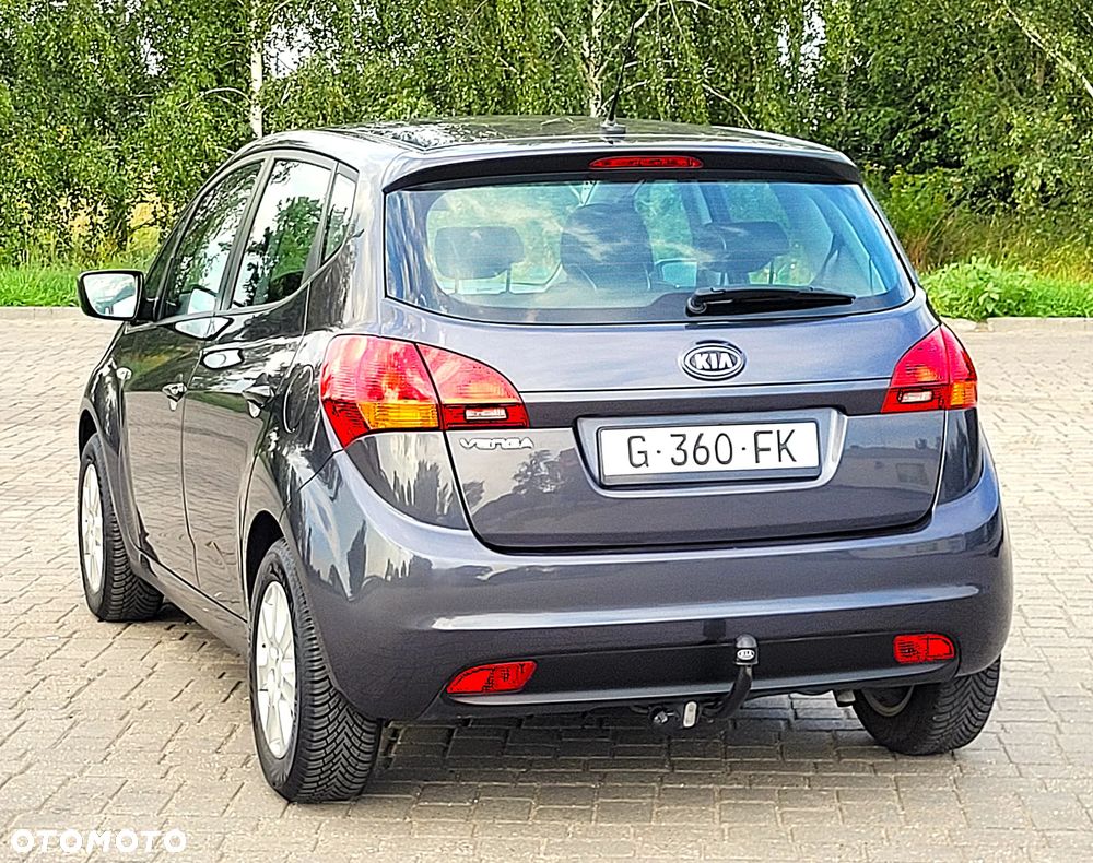 Kia Venga - 12