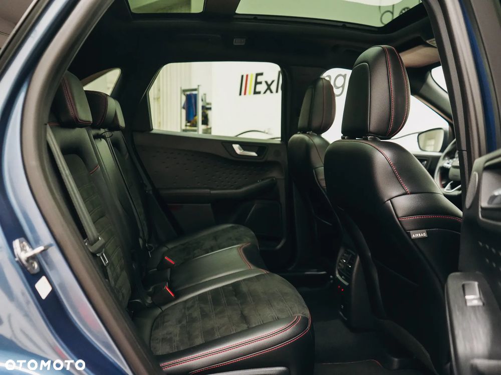Ford Kuga 2.5P PHEV FWD ST-Line X - 39