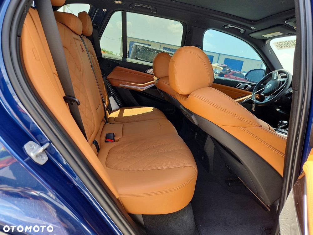 BMW X5 xDrive40i - 14