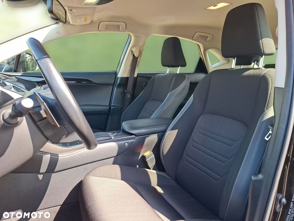 Lexus NX 300h Business Edition AWD - 10