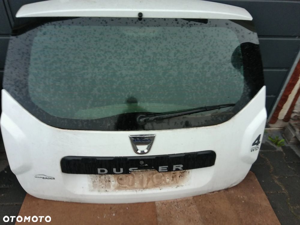 DACIA DUSTER I KLAPA BAGAZNIKA BIALA STAN BDB BEZ MALOWANIA ROZNE INNE CZESCI PYTAJ - 1