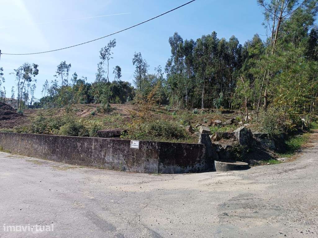 Terreno Urbano - Lote de gaveto - Grande imagem: 3/14