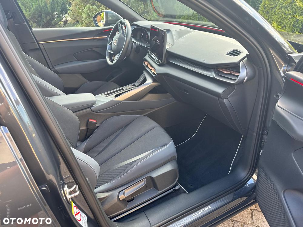 Cupra Terramar 1.5 e-Hybrid DSG VZ - 35