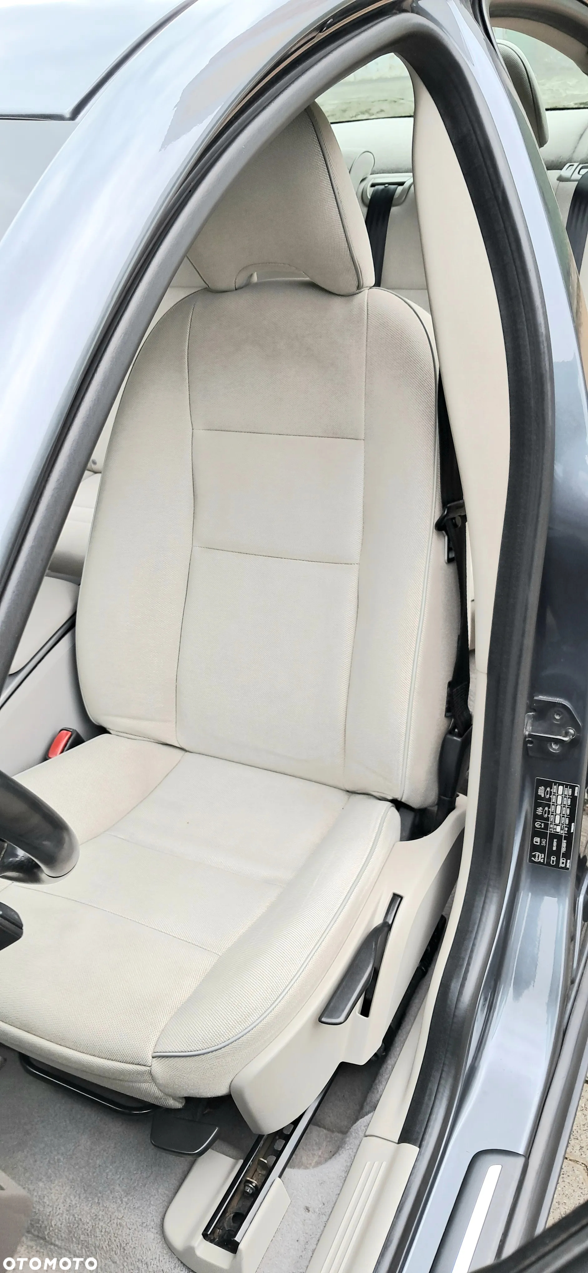 Volvo S40 1.6 - 17