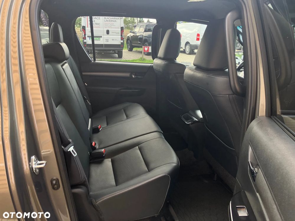 Toyota Hilux 2.8 D-4D mHEV Double Cab Invincible 4x4 - 22