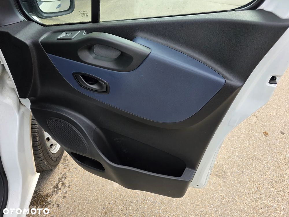 Opel Vivaro - 13