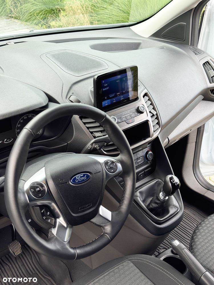 Ford Transit Connect - 9