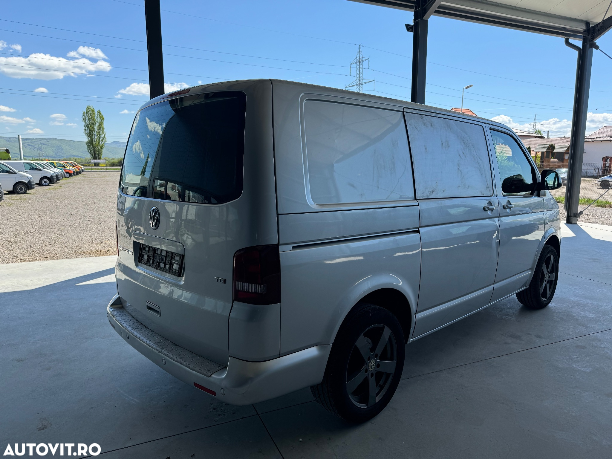 Volkswagen Transporter - 3