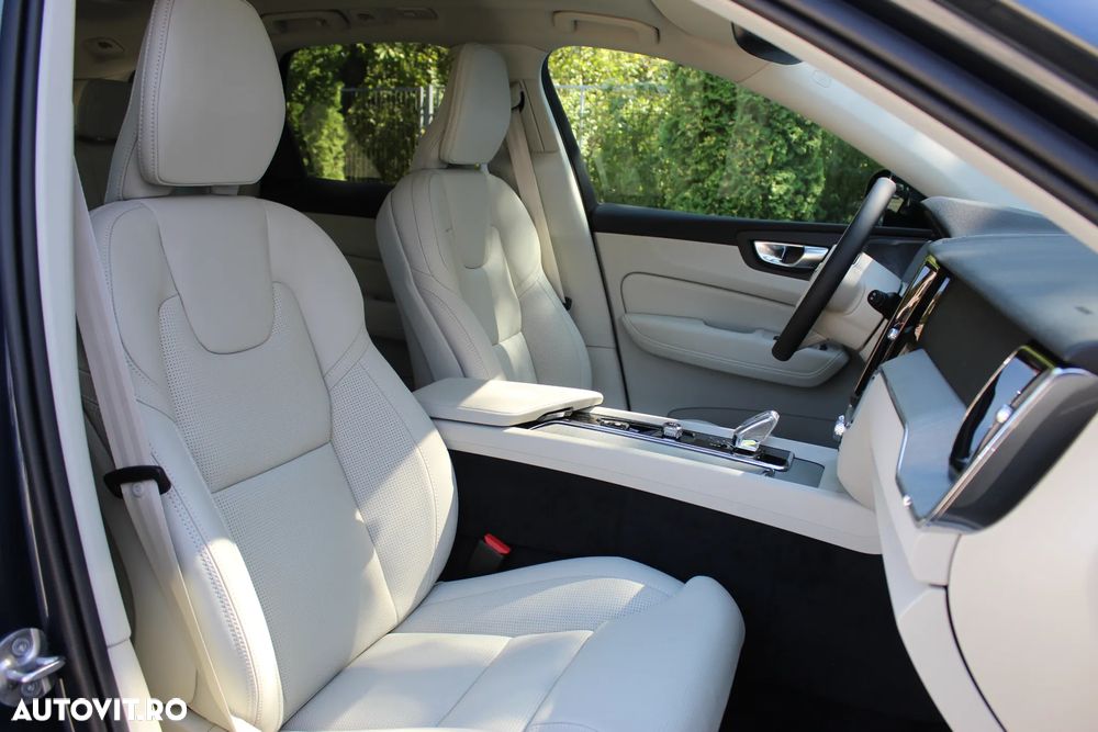 Volvo XC 60 T8 AWD AT PHEV Plus Dark - 11
