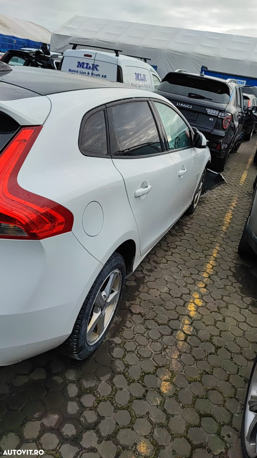 Dezmembram Volvo v40 2016 2.0 dieste euro 6 94.000 km - 2