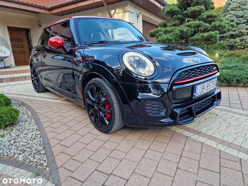 Mini John Cooper Works 2017 photo 3