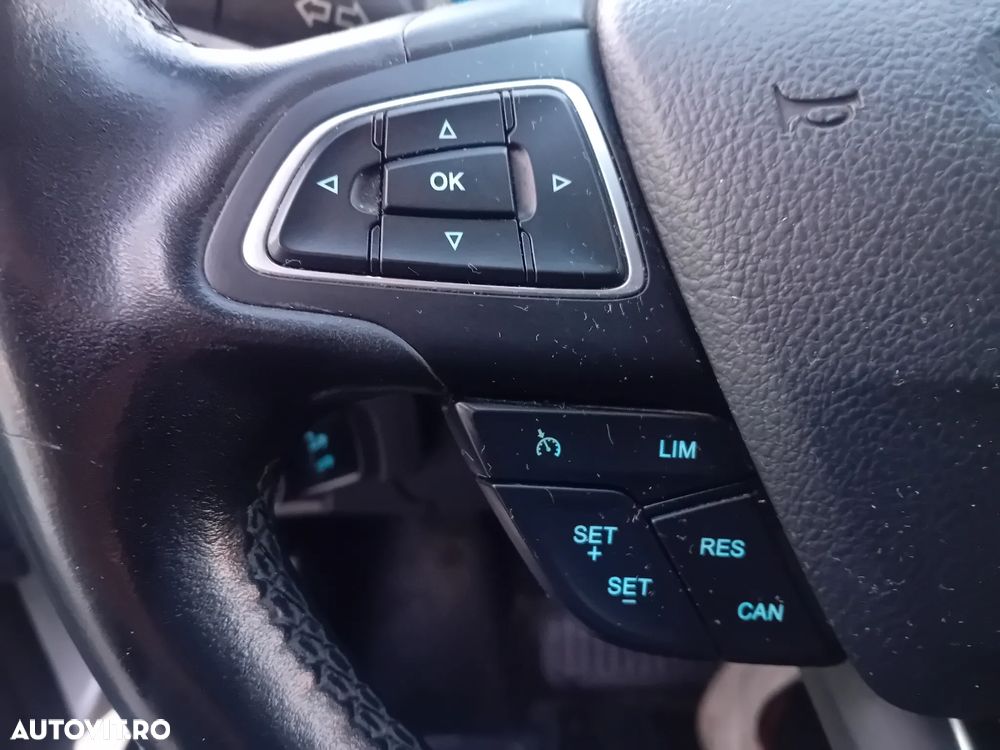 Ford Focus 1.0 EcoBoost Start Stop Titanium - 23