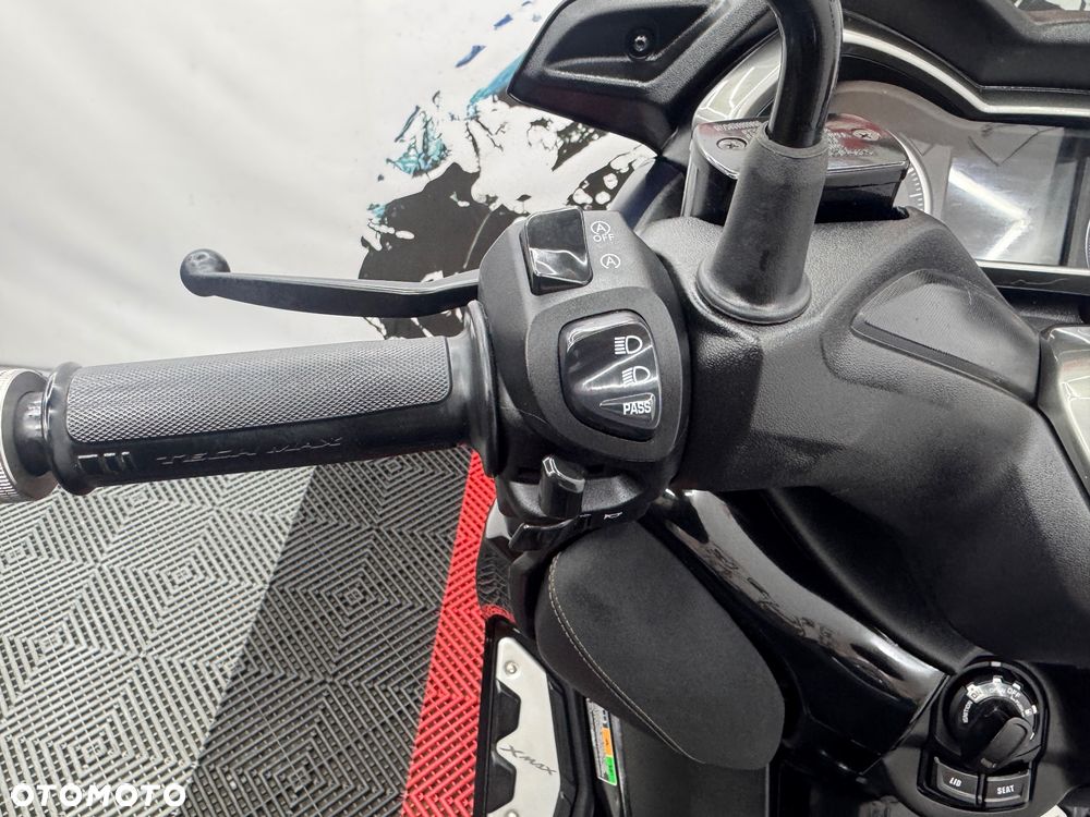 Yamaha X-max - 21