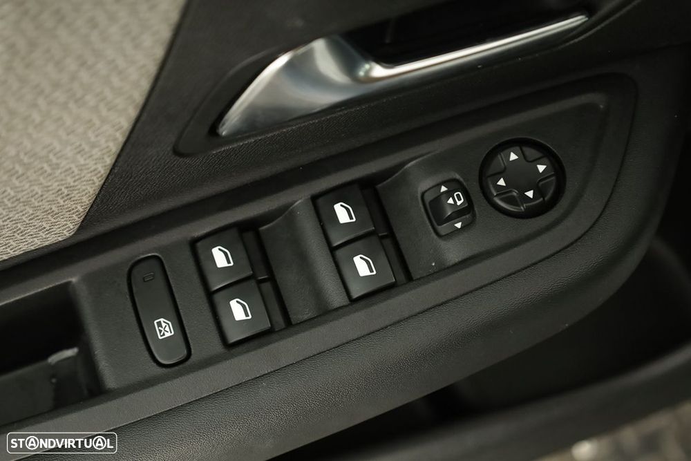 Citroën C4 1.2 PureTech Plus EAT8 - 19