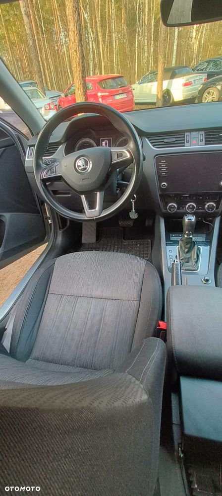 Skoda Octavia 2.0 TDI Clever DSG - 10