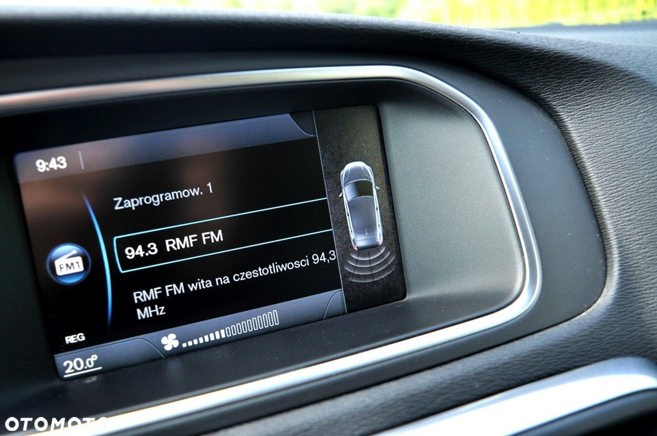 Volvo V40 D2 Momentum - 20