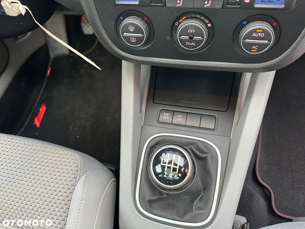 Volkswagen Golf - 27