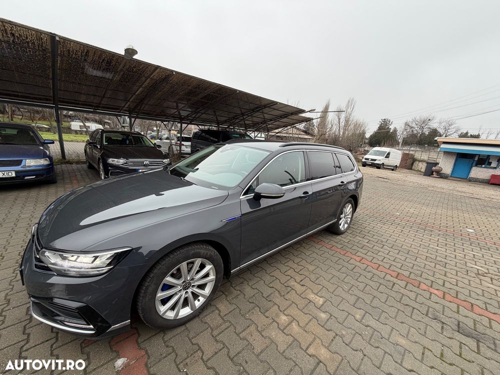 Volkswagen Passat - 3