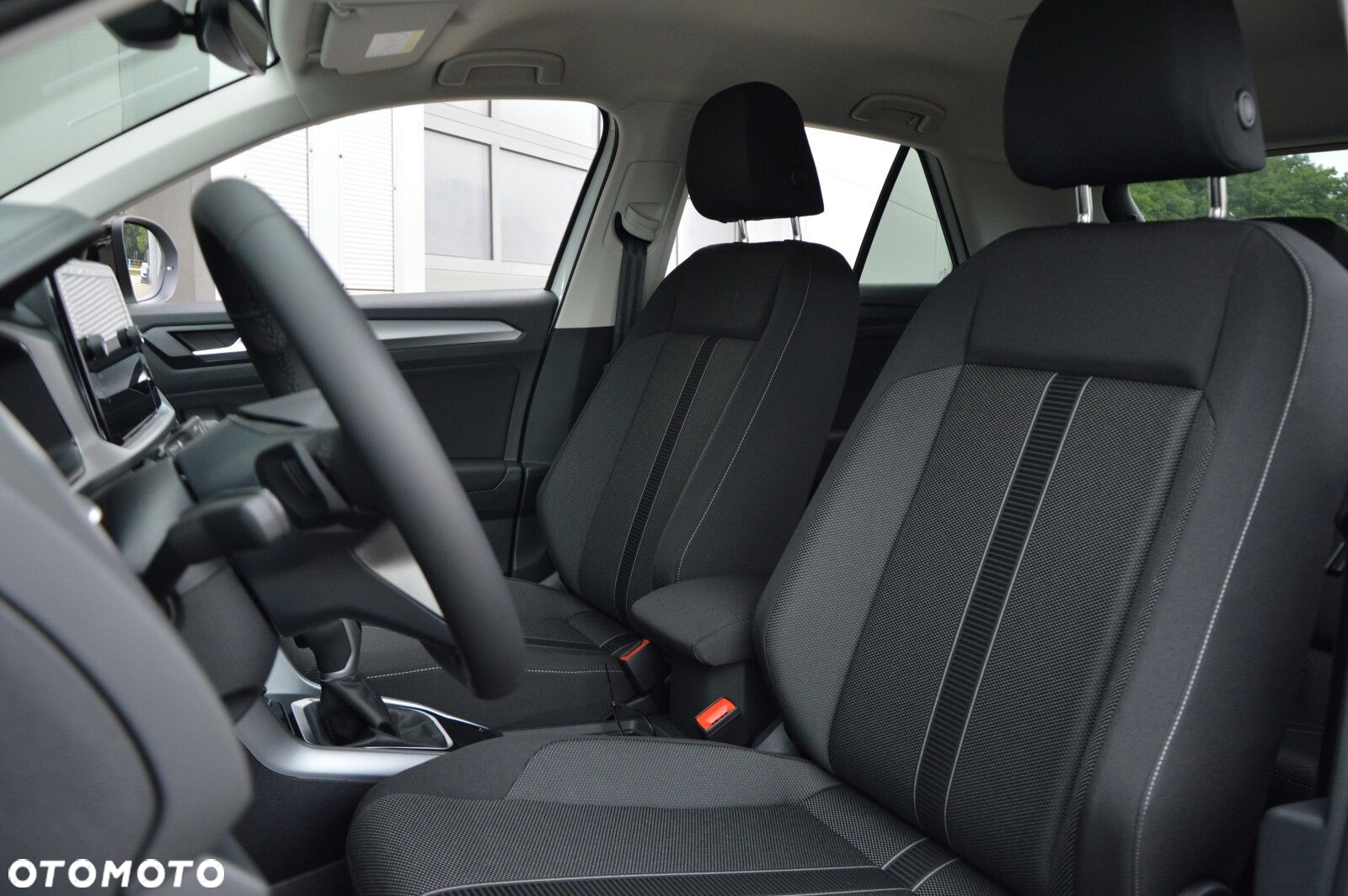 Volkswagen T-Roc - 8