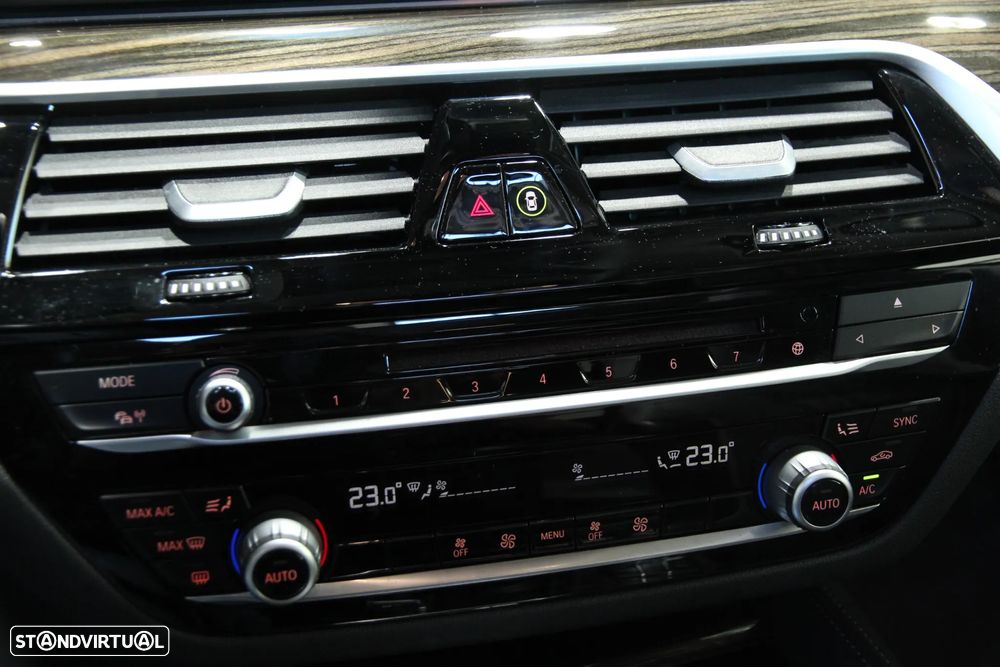 BMW 520 d Line Luxury Auto - 18