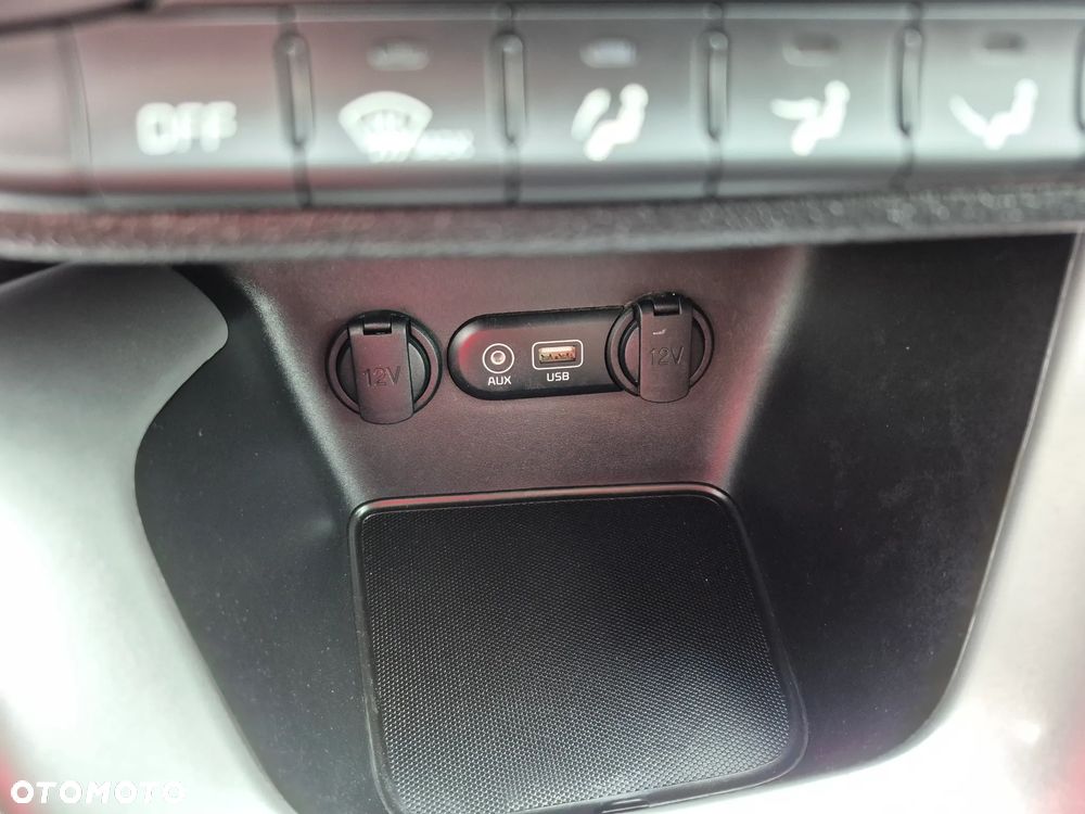 Kia Ceed - 16