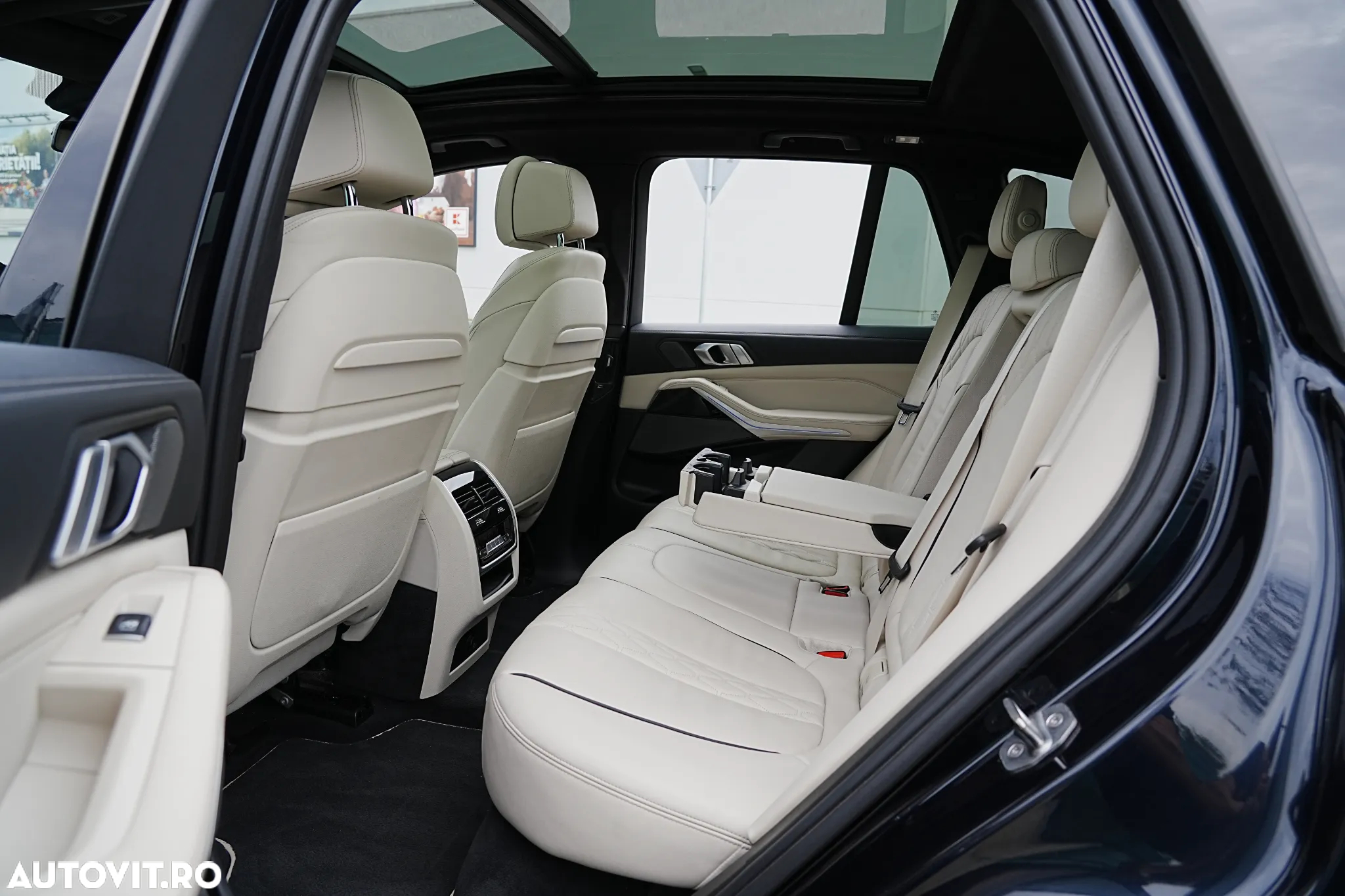 BMW X5 M M50i - 13