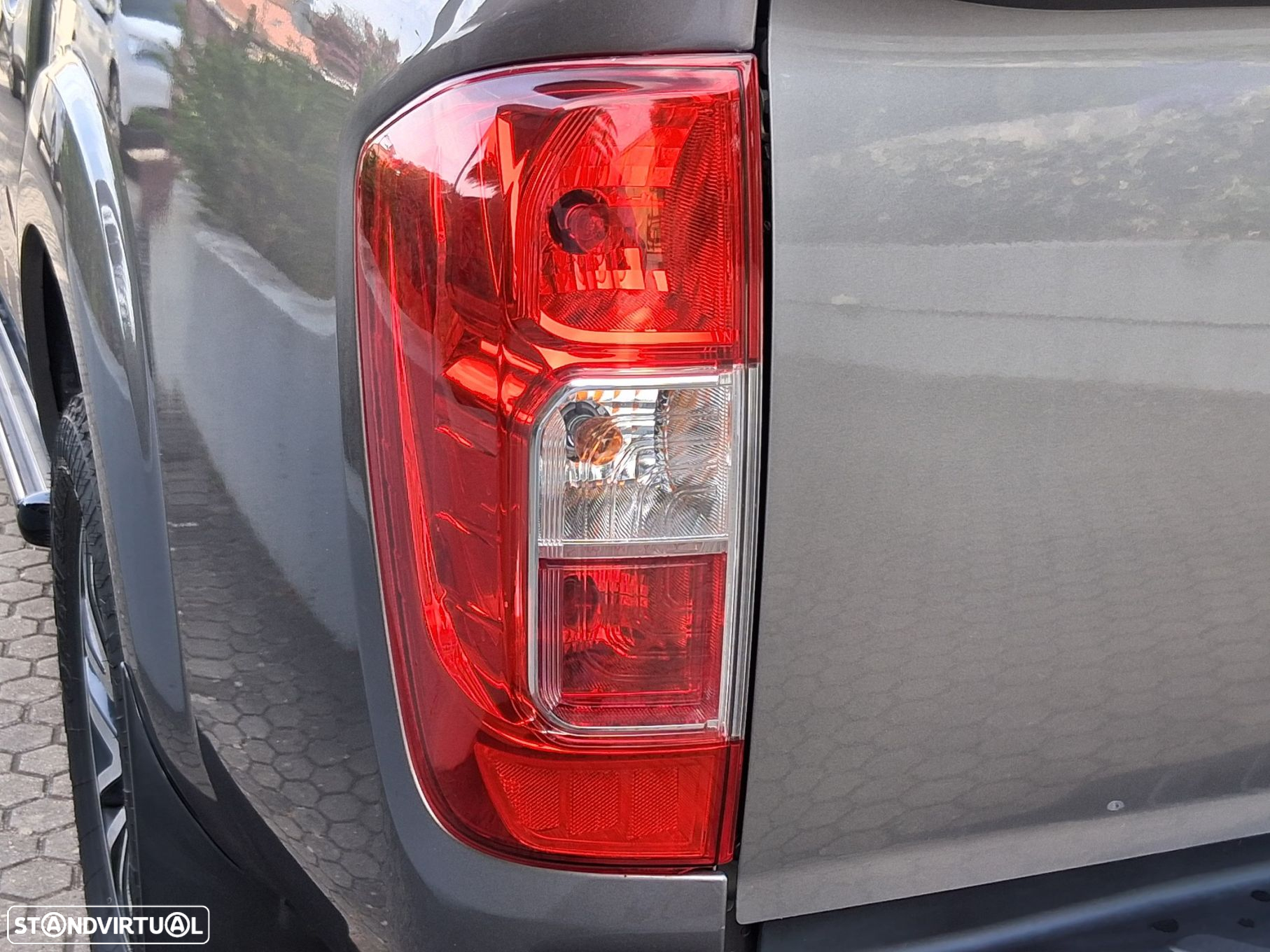 Nissan Navara 2.3 dCi CD 4WD N-Connecta Nav+Barras - 25