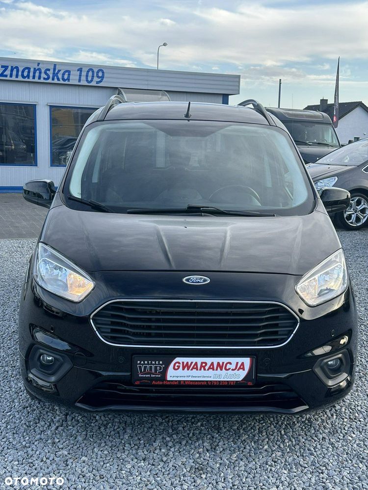 Ford Tourneo Courier - 24