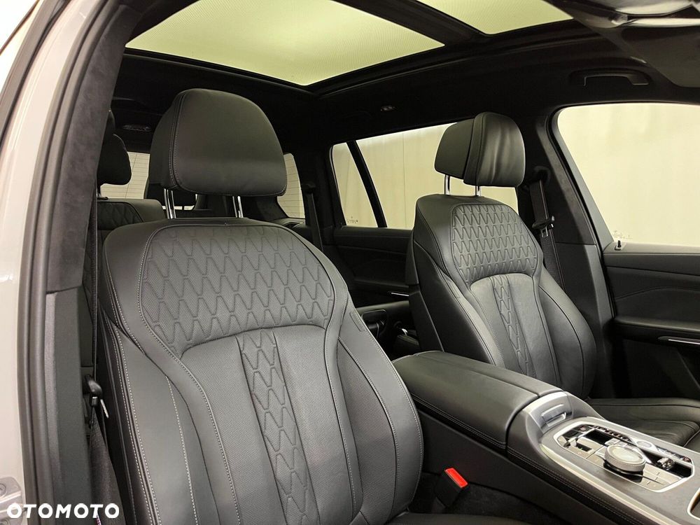 BMW X7 - 36