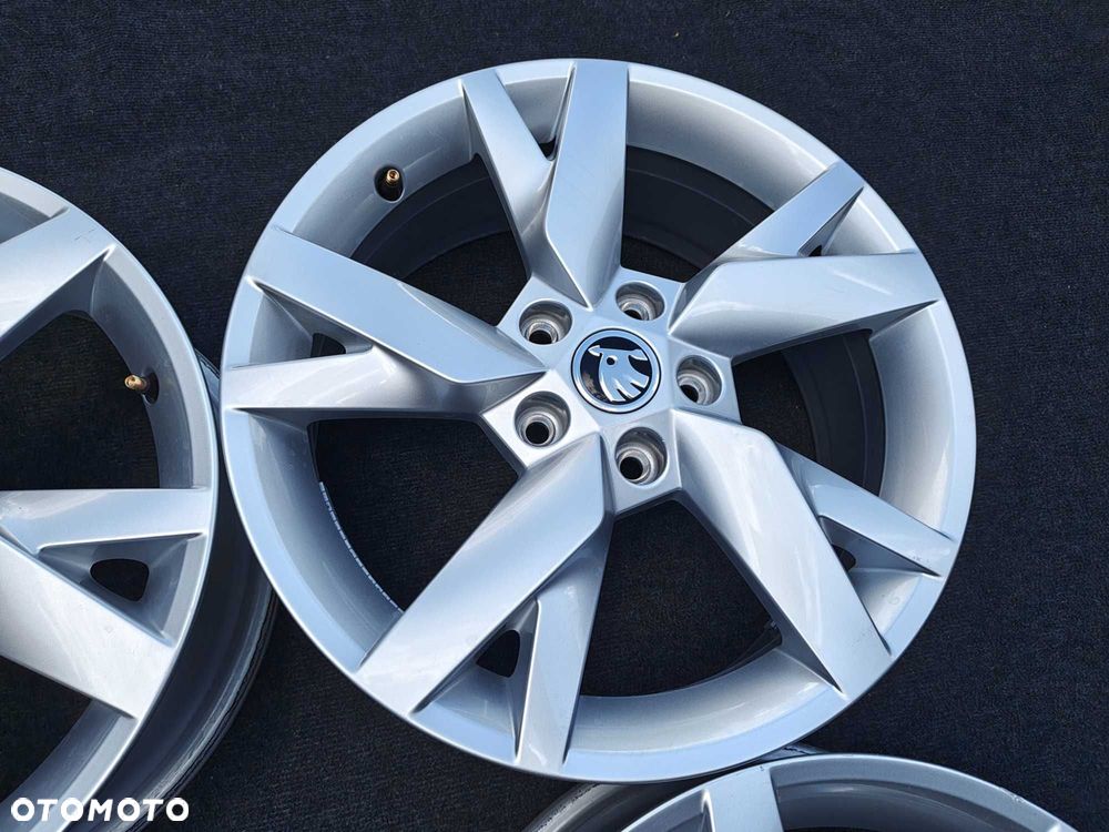 Felgi Aluminiowe 17 5x112 Skoda Octavia Karoq Yeti - 14