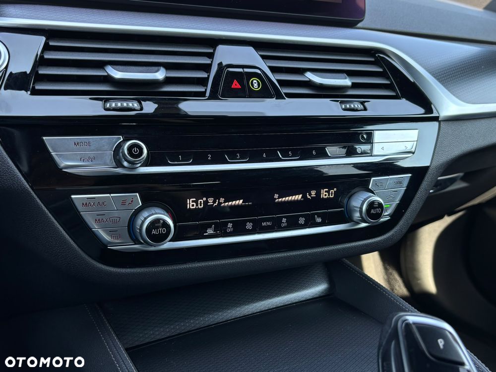 BMW Seria 5 520d xDrive mHEV M Sport sport - 25