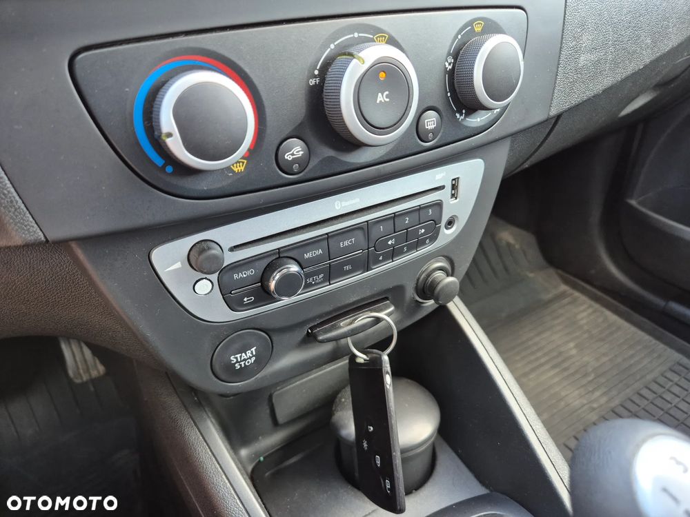 Renault Megane 1.6 16V 100 J'taime - 14