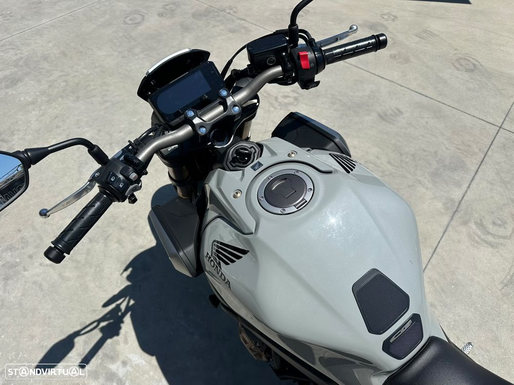 Honda CB 650 R - 4