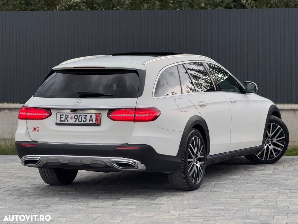 Mercedes-Benz E 220 d 4Matic T All-Terrain 9G-TRONIC Exclusive - 3