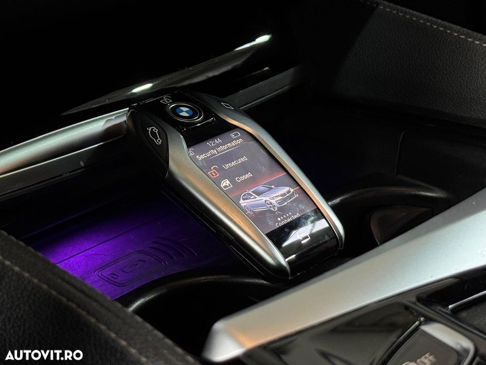 BMW M5 M550i xDrive AT - 16