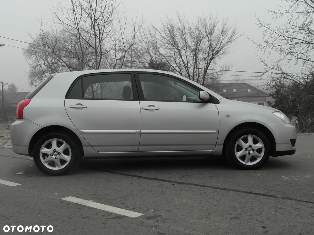 Toyota Corolla 1.6 VVT-i Automatik Executive - 3