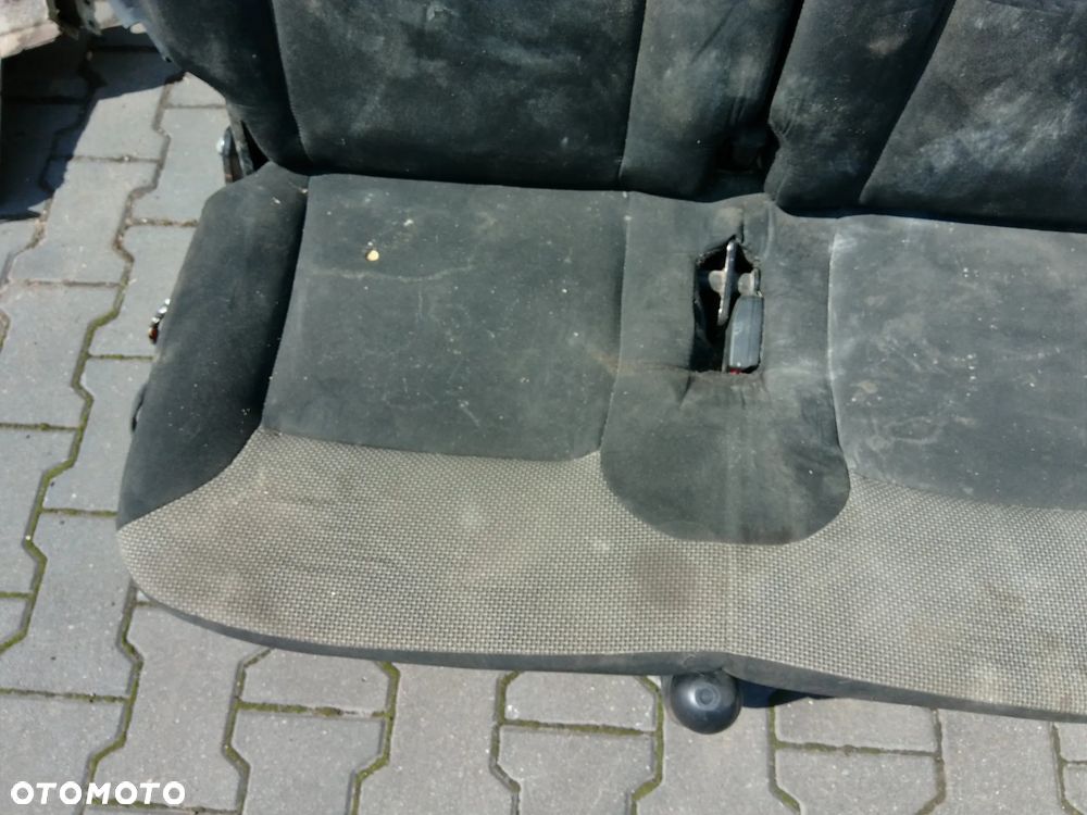 DACIA LODGY FOTEL KANAPA 3 RZAD TANIA DO ODSWIERZENIA ROWNIEZ INNE CZESCI PYTAC - 3