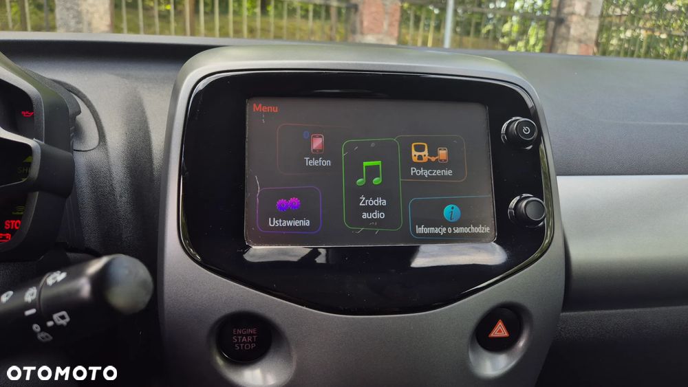 Toyota Aygo x.shift x-play connect - 28