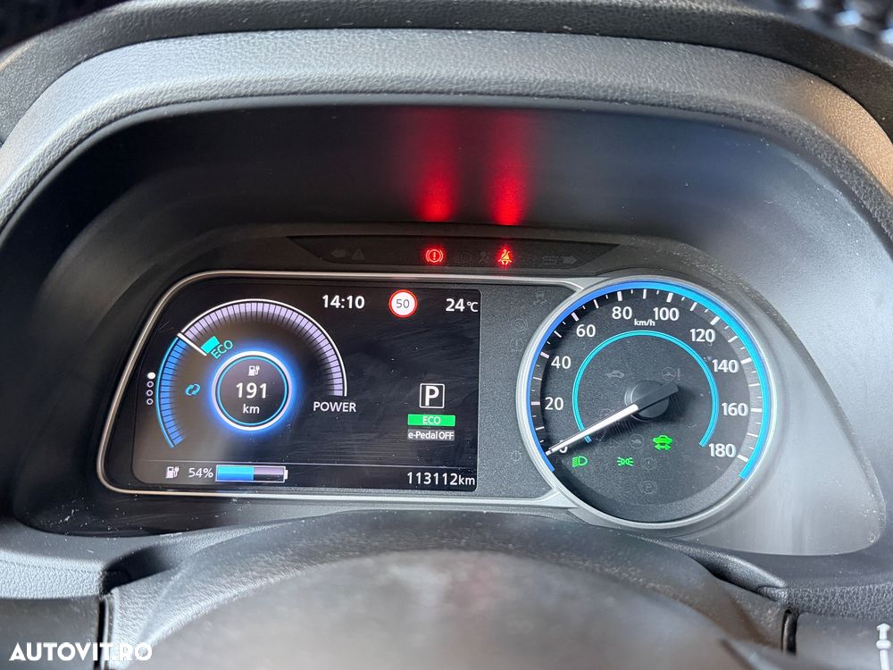 Nissan LEAF 62 kWh e+ N-Connecta - 8