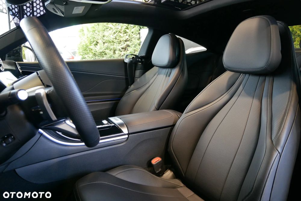 Mercedes-Benz CLE - 10