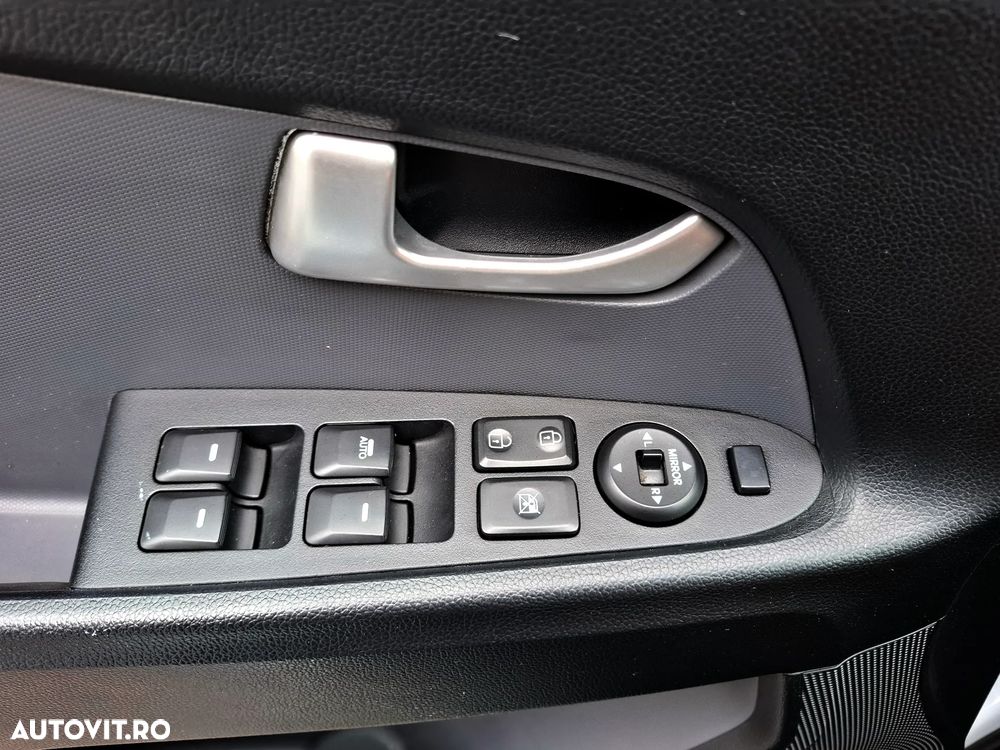 Kia Sportage 1.7 DSL 6MT 4x2 Style - 15