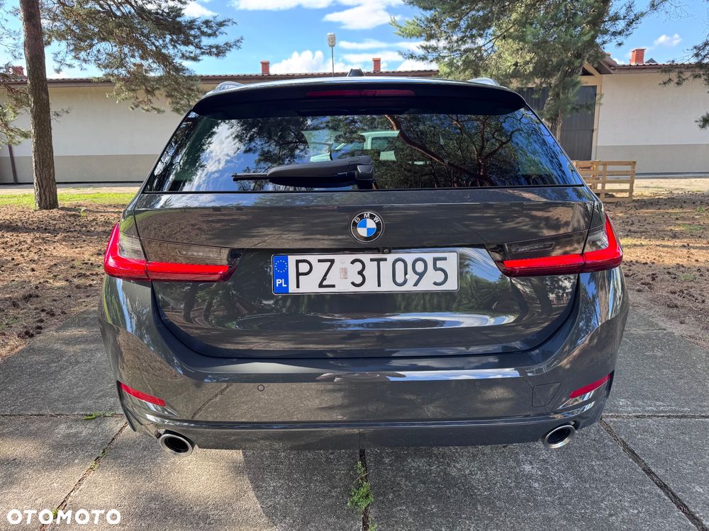 BMW Seria 3 320d xDrive Luxury Line sport - 8